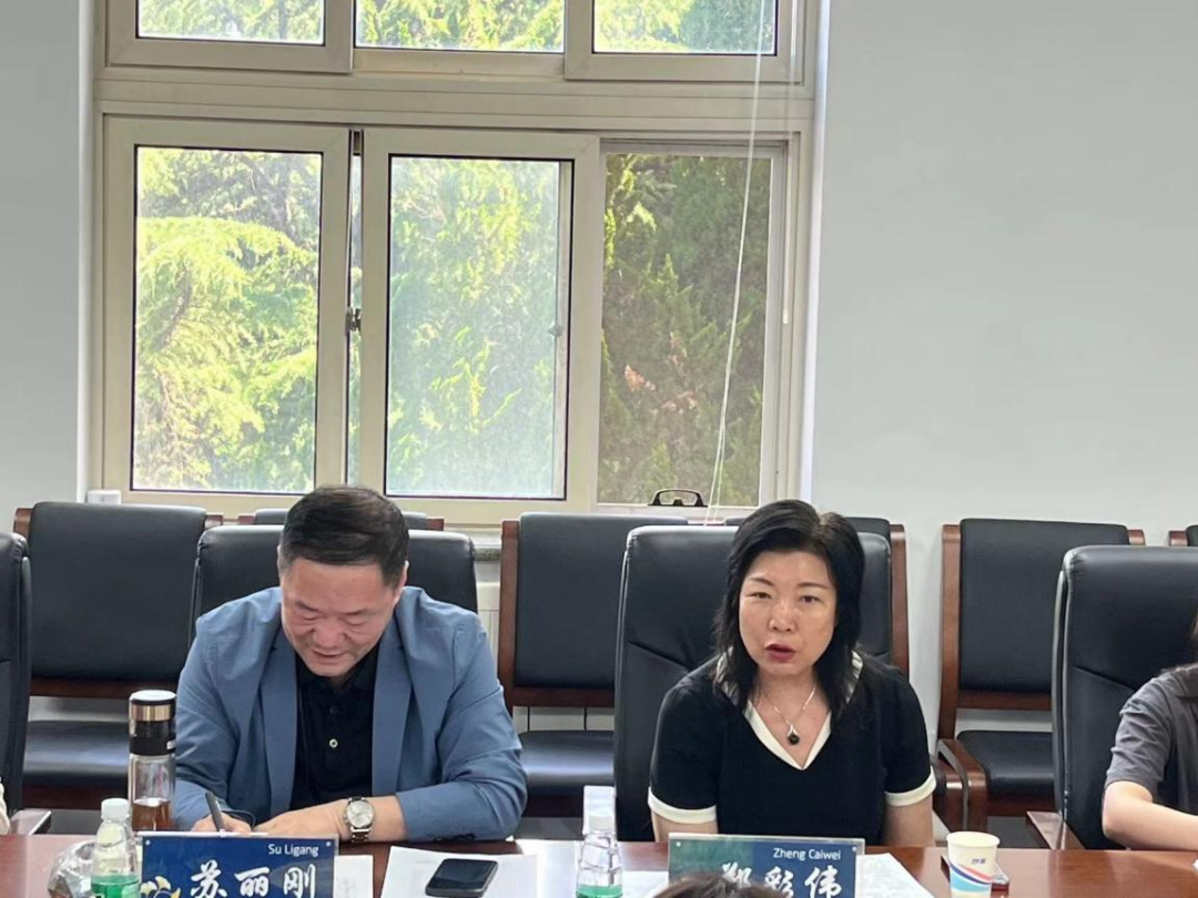 会计学院访问3.png