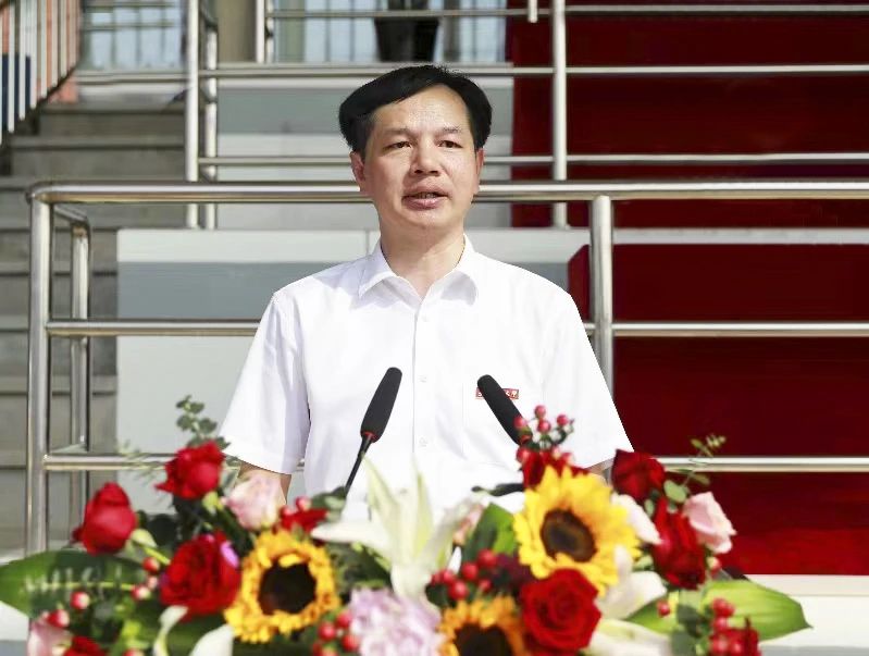 1694421213604289.jpg 讲话.jpg